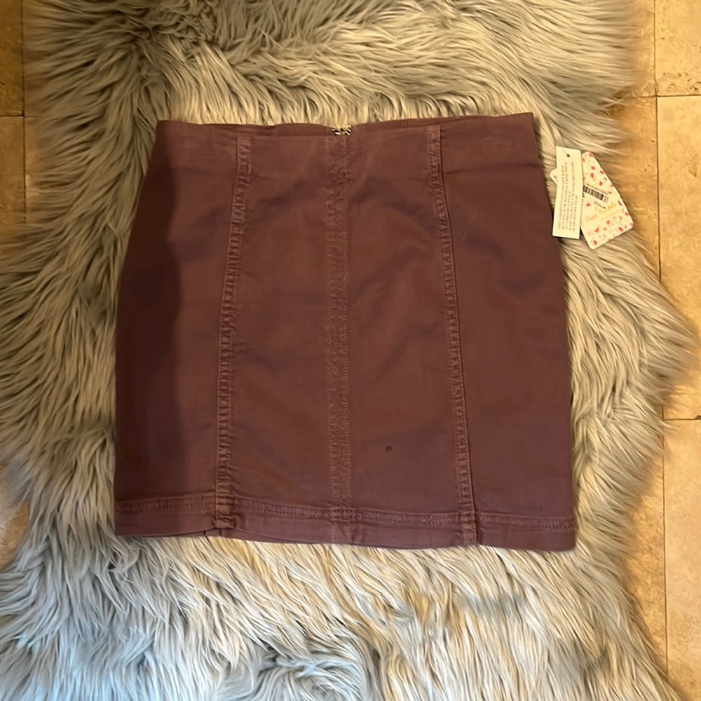 🛍⭐️🌺 Host Pick! 🌺⭐️🛍 NWT Free People Mini Skirt Size 4